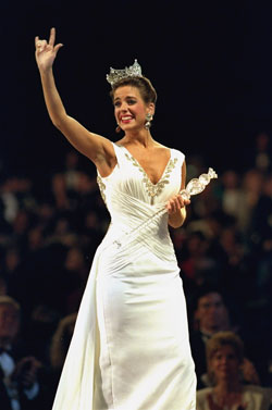 Heather Whitestone crowned Miss America in 1995